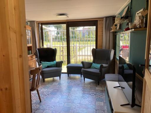 Aan De Dijk Hotel Dordrecht Eksteriør billede